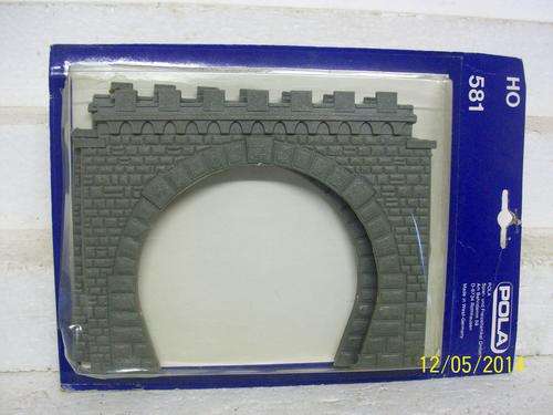 HO POLA x2 TUNNEL ENTRANCES   LOT 635A