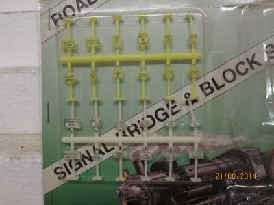 N SCALE MODELPOWER ROAD AND RAIL SET x24 -  LOT  269 C