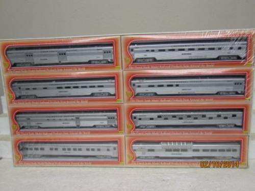 HO SCALE IHC CALIFORNIAN ZEPHYR 8 CAR COACH SET -  LOT  425C