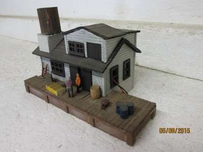 HO SCALE : LOADING SHED - LOT 960E