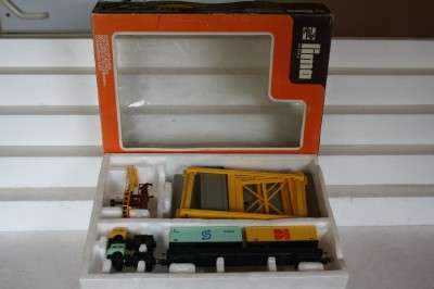 LIMA HO CONTAINER UNLOADER DEPOT