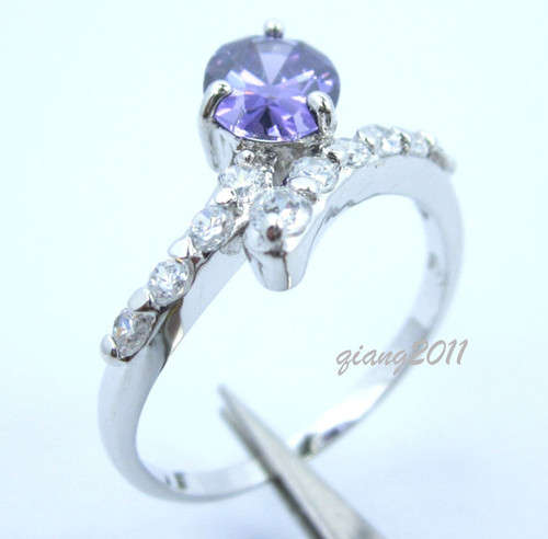 Lady's beautiful 10KT white gold filled amethyst ring SZ:8