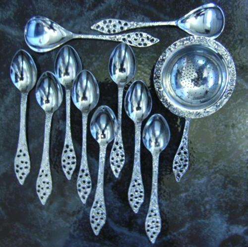 LOVELY CHROME PLATED SET OF 8 TEASPOONS, TEA STRAINER AND 2 SUGARSPOONS