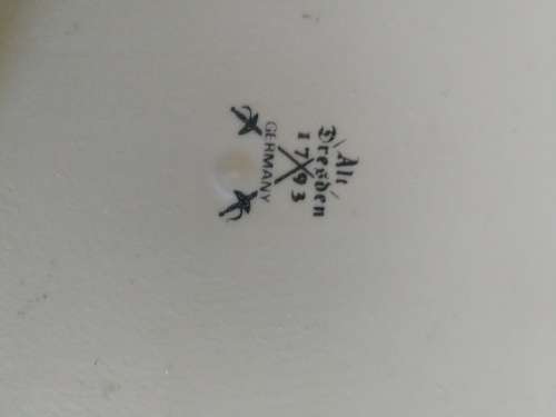 Dresden plate  with golden border 250 x 250 x15