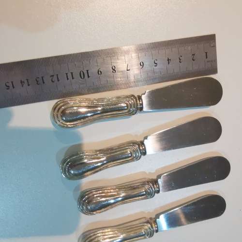 Silver handled Butter knives x 4 13cm No Markings