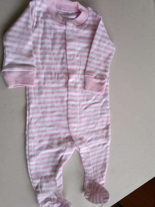 BABY GROWER+BODY VEST TO FIT 0-3 M0NTHS*******R 35 PER SET OF 2!!!
