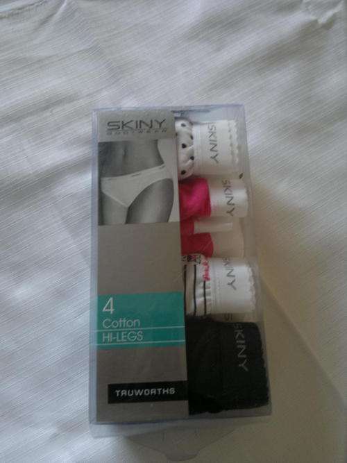 R70 this week only***LADIES HI-LEGS TRUWORTHS SKINY***PACK OF 4***