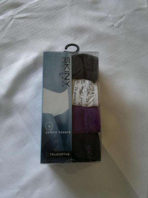LADIES BOXERS-STYLE TRUWORTHS SKINY***PACK OF 4***R 75.00