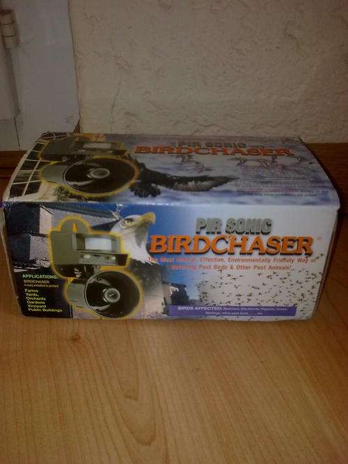 Electronic bird chaser