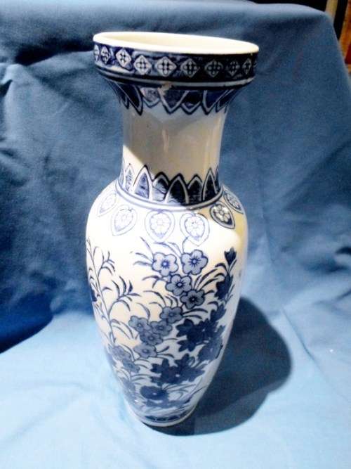 Genuine Ming Blue Porcelain Vase - Stunning! Bid Now!!
