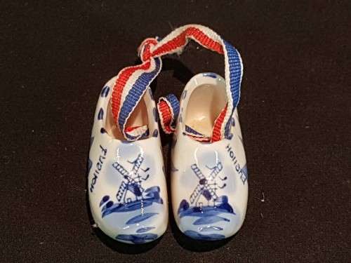 Dutch Shoes - A beautiful pair!! -  Low Price - Bid Now!!