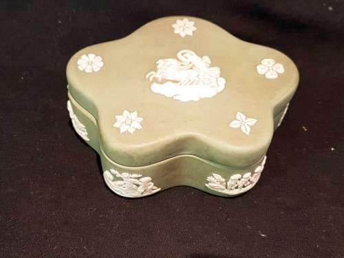 Wedgewood trinket holder - Low Price - Bid Now!!