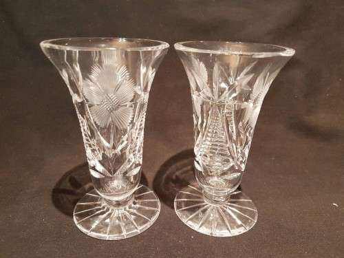 Pair of cut and pressed vases - Stunning! - Low price, bid now!!