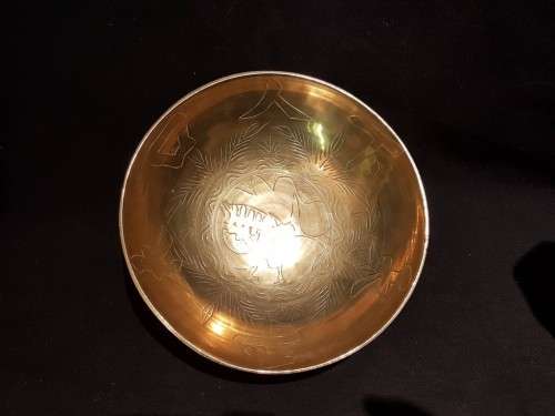 Brass bowl - A beautiful piece - Act fast and bid now!