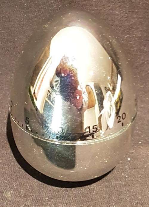 Old mechanical egg timer - In original box - Low Price - Bid Now!!!