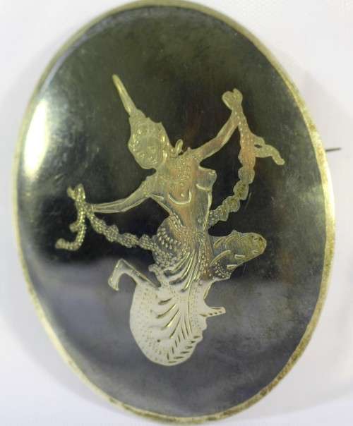 Siam sterling silver brooch - Oval shape - Stunning!! Low, low price! Act fast and bid now!