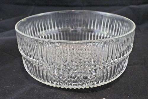 Large salad bowl - Pressed glass - Beautiful! - Low price!! - Bid now!