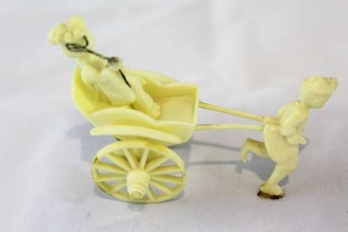 Plastic rickshaw - Lovely! - Low price! Bid Now!!