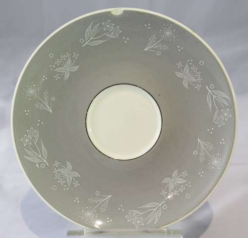 Vintage Royal Doulton - Bridal Veil (D6459) - Saucer (With chip) - Beautiful - Bid Now!!!