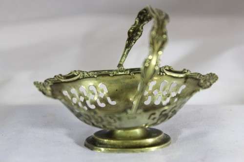 Hallmarked silver sweet dish - Beautiful!  Bid Now !!