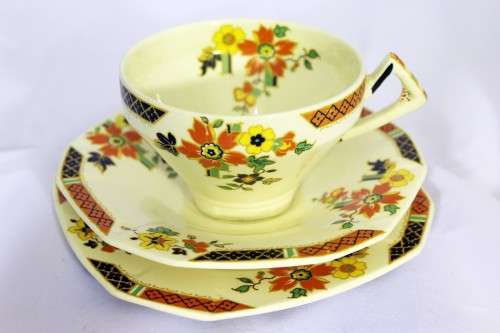 Alfred Meakin - Kensington demitasse trio