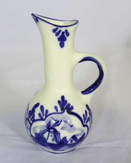 Delft Blue jug - Low Price - Bid Now!!