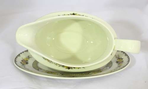 Royal Doulton - Hamilton - Gravy boat and saucer - Beautiful!! - Low price, bid now!