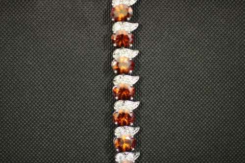 Costume jewellery - Bracelet - Ruby stones set with diamante - Stunning!! Bid now!!