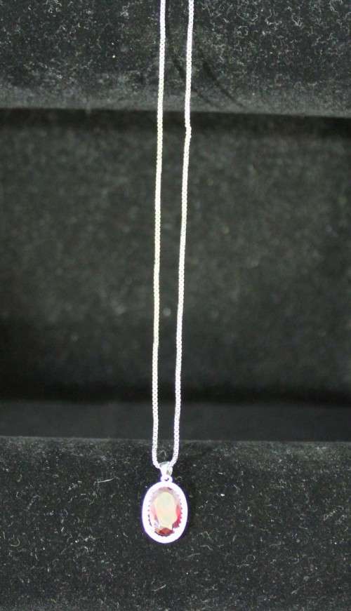 Costume jewellery - Necklace - Ruby stone set with diamante - Stunning!! Bid now!!