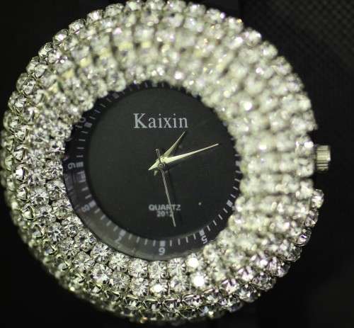 Kaixin - Diamon bezel to the extreme!! Black strap - A stunner! Bid now!!
