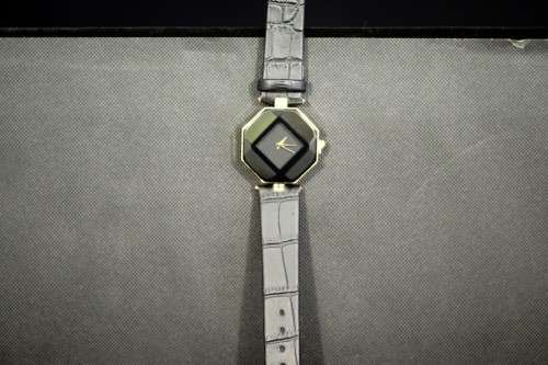 Watch with Octagonal face - Black strap - A stunner! Bid now!!