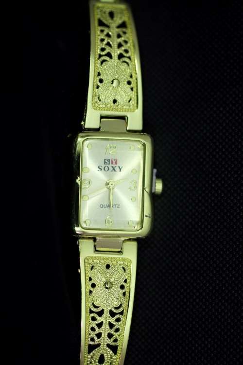 Soxy - Gold face - Gold strap - A stunner! Bid now!!