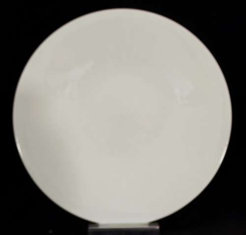 Simplicity - Dinner plate - Beautiful! - Low price!! - Bid Now!!