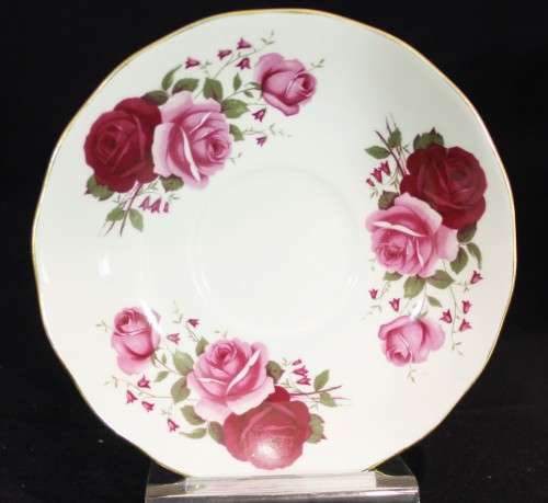 Queen Ann - Roses - Trio - Beautiful! - Low price!! - Bid Now!!