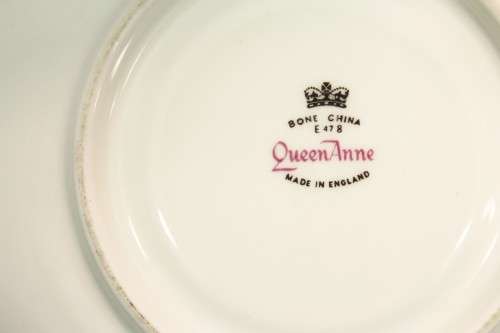 Queen Ann - Roses - Trio - Beautiful! - Low price!! - Bid Now!!