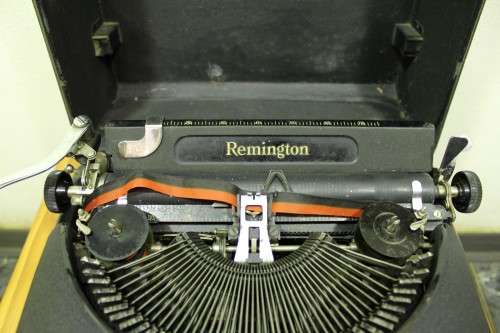 Remington Model 5 - Traveling typewriter - A lovely unit - Bid Now !!