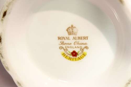 Royal Albert - Heritage - Tea pot - Low price! - Bid Now!!!