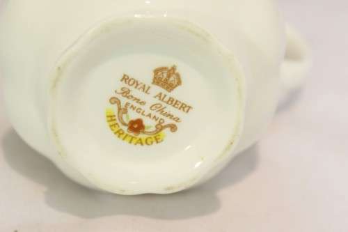 Royal Albert - Heritage - Creamer - Low price! - Bid Now!!!