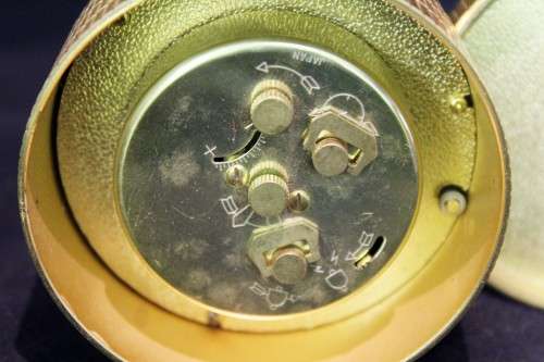 Rhythem - Japan - Gold round travel watch with slide mechanism - Beautiful! - Bid now!!