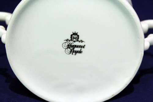 Huguenot - Royale - Tea pot - Beautiful! - Bid Now!!!