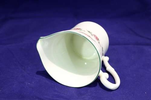 Huguenot - Royale - Creamer - Beautiful! - Bid Now!!!