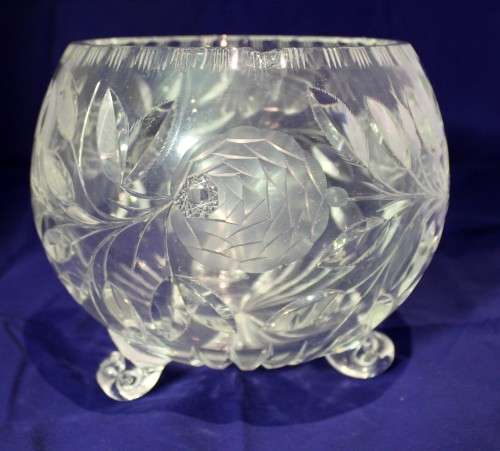 Rose cut - Large bowl - Stunning! - Bid Now!!!