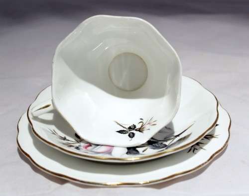 Royal Albert - Queen`s Messenger - Trio