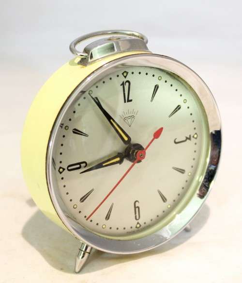 Jewel - Chinese - Small alarm clock - Beautiful! - Bid now!!