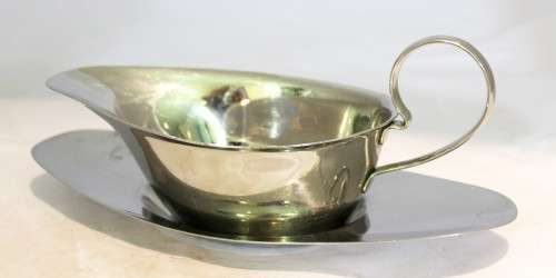 Stainless steel - Gravy boat plus saucer - Lovely!
