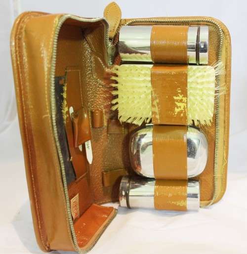 Two Tix (England) - Vintage travelling kit - In beautiful condition. - A beauty! - Bid Now!!!