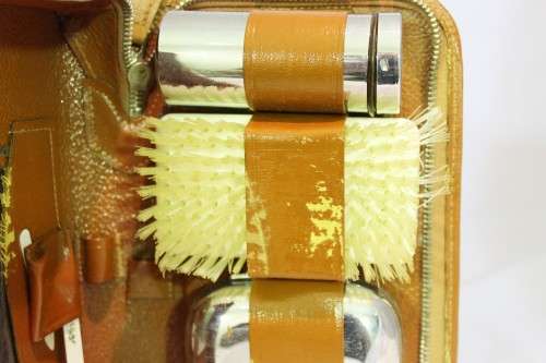 Two Tix (England) - Vintage travelling kit - In beautiful condition. - A beauty! - Bid Now!!!