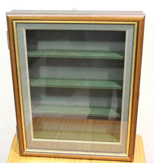Ornament display cabinet - With glass - Stunning! - Bid Now!!!