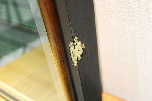 Ornament display cabinet - With glass - Stunning! - Bid Now!!!