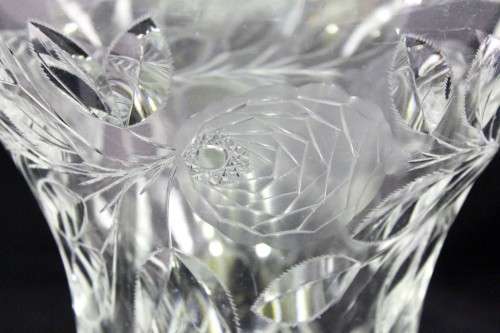 Large rose cut flower vase - Magnificent! - Bid Now!!!